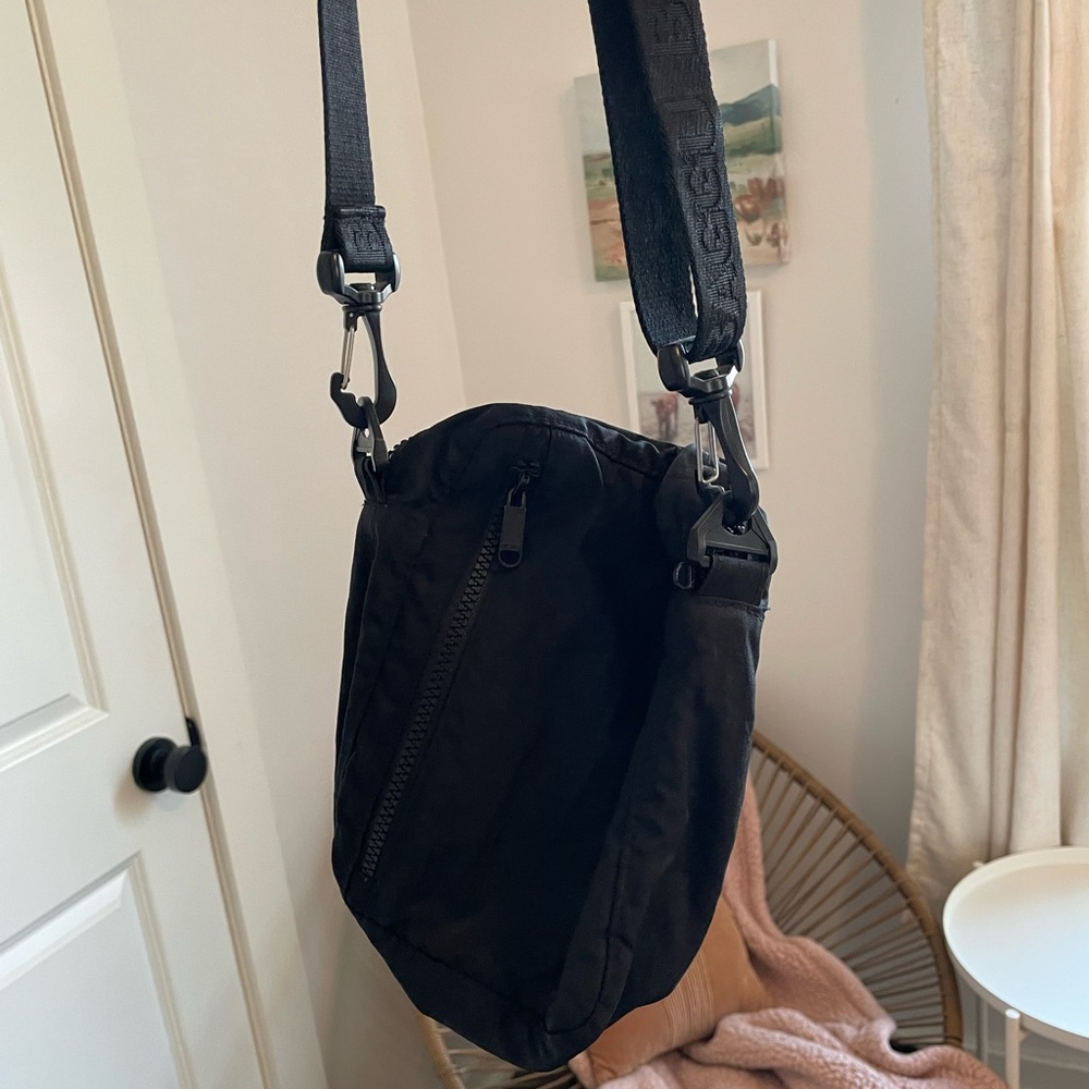 BAGGU Black Sport Crossbody Bag
